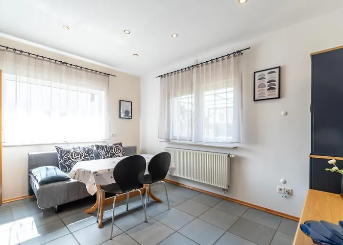 Homestay szállás & Maja *